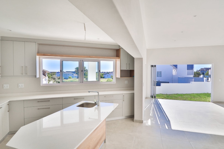 3 Bedroom Property for Sale in Shelley Point Western Cape
